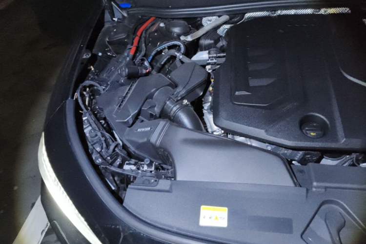Used Audi A5L 2026 2.0T Sport Plus Engine Bay Right