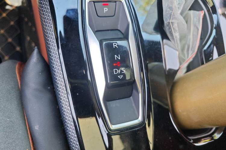 Used Audi A5L 2026 2.0T Sport Plus Gear Lever
