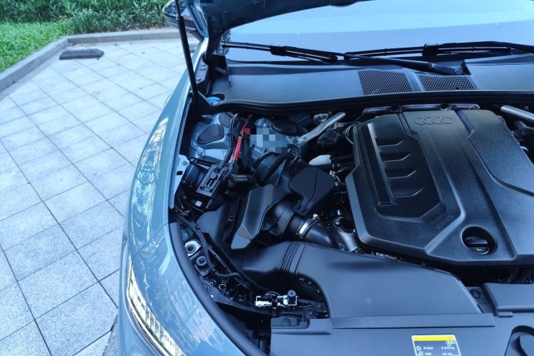 Used Audi A5L 2026 2.0T Navigation Edition Engine Bay Right