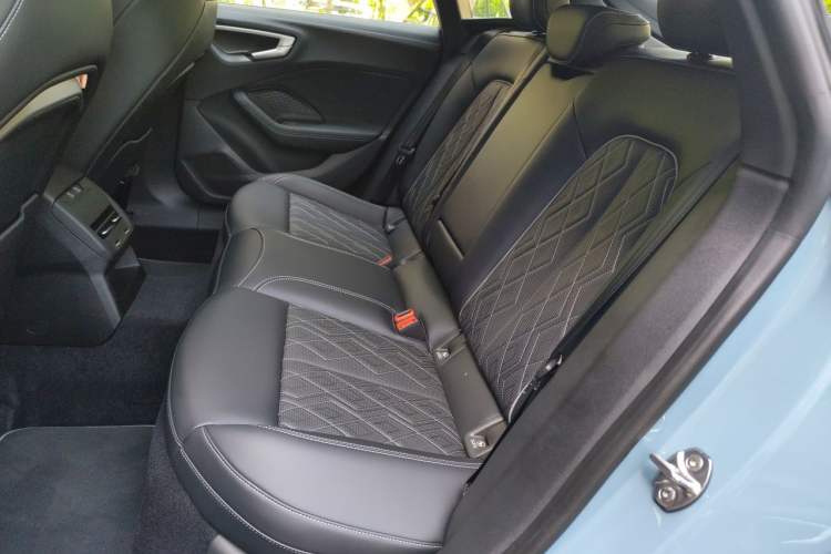 Used Audi A5L 2026 2.0T Navigation Edition Left Rear Seat