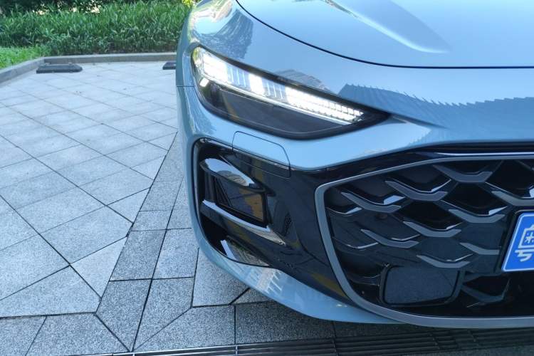 Used Audi A5L 2026 2.0T Navigation Edition Right Front Headlight
