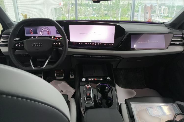 Used Audi A5L 2026 2.0T Sport Plus Center Console