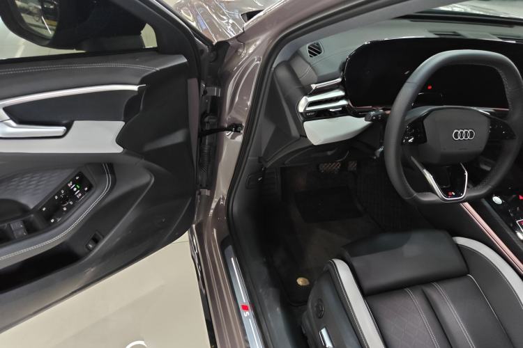 Used Audi A5L 2026 2.0T Sport Driver Seat