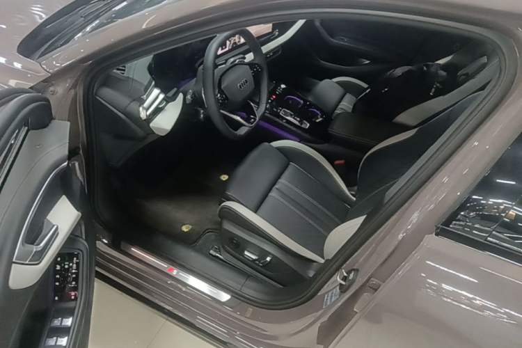 Used Audi A5L 2026 2.0T Sport Driver Seat