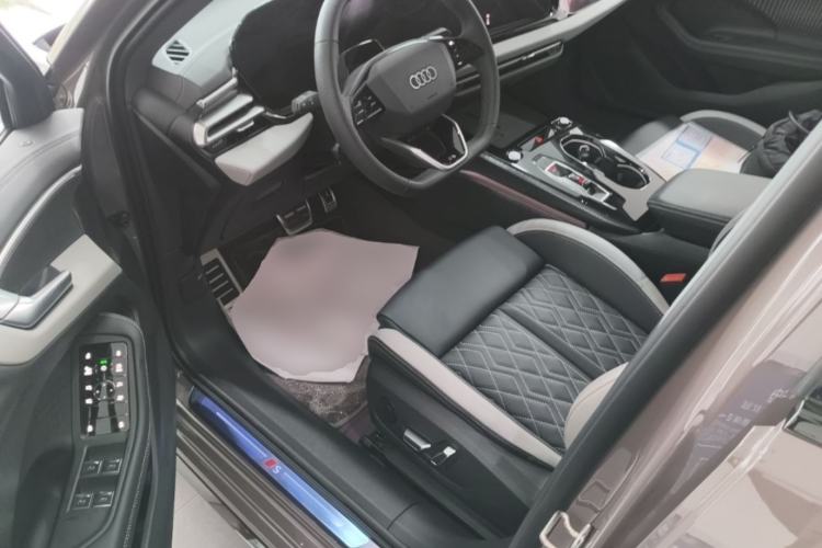 Used Audi A5L 2026 2.0T Sport Plus Driver Seat