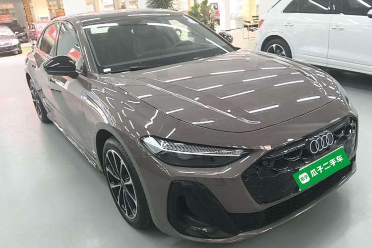 Used Audi A5L 2026 2.0T Sport Plus Front Right 45 Deg