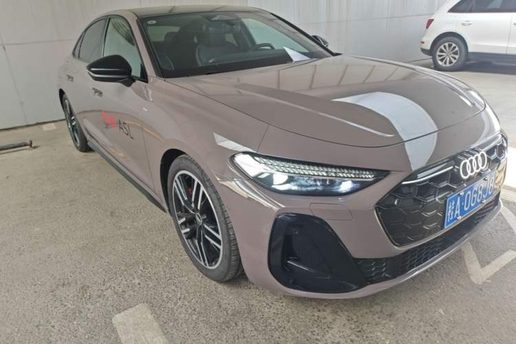 Used Audi A5L 2026 2.0T Sport quattro Front Right 45 Deg