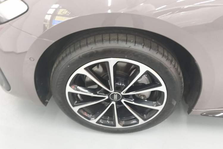 Used Audi A5L 2026 2.0T Sport Plus Left Front Wheel Hub
