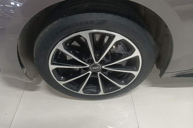 Used Audi A5L 2026 2.0T Sport Left Front Wheel Hub