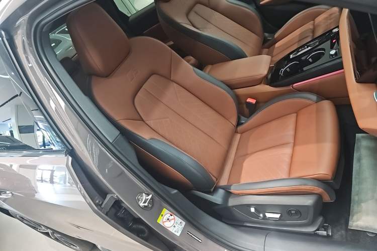 Used Audi A5L 2026 2.0T Sport Right Front Seat