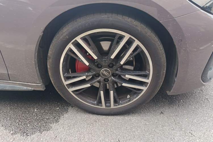 Used Audi A5L 2026 2.0T Sport quattro Right Front Wheel Hub