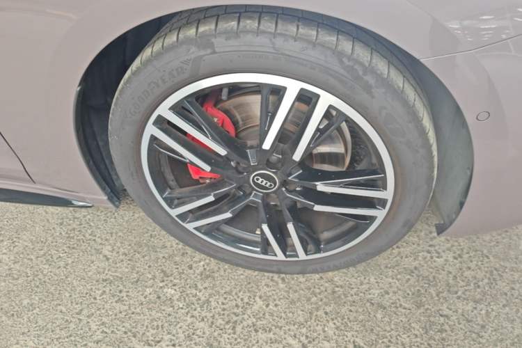 Used Audi A5L 2026 2.0T Sport quattro Right Front Wheel Hub