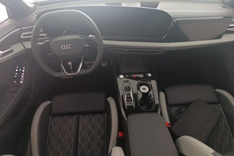 Used Audi A5L 2026 2.0T Sport quattro Center Console