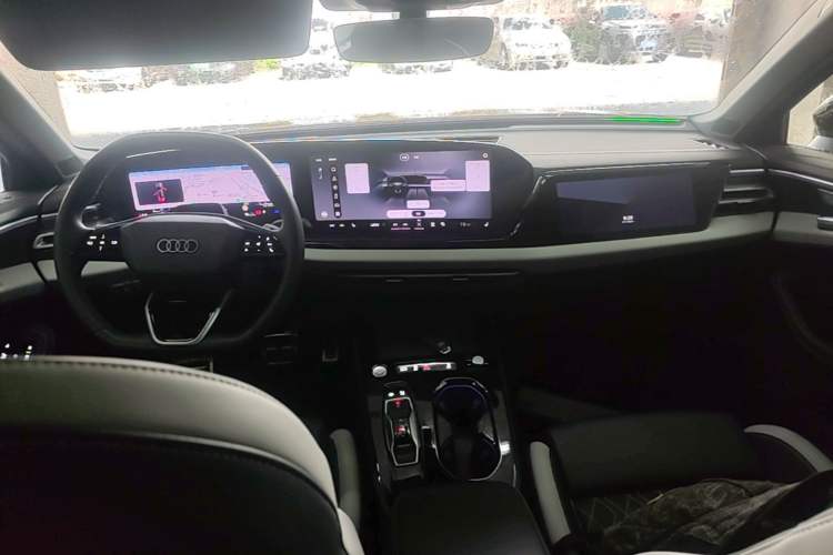 Used Audi A5L 2026 2.0T Sport Plus Center Console