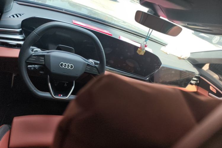 Used Audi A5L 2026 2.0T Sport Plus Center Console