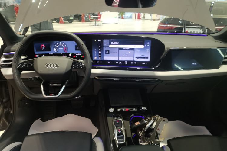 Used Audi A5L 2026 2.0T Sport Center Console