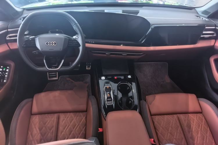 Used Audi A5L 2026 2.0T Sport Plus Center Console