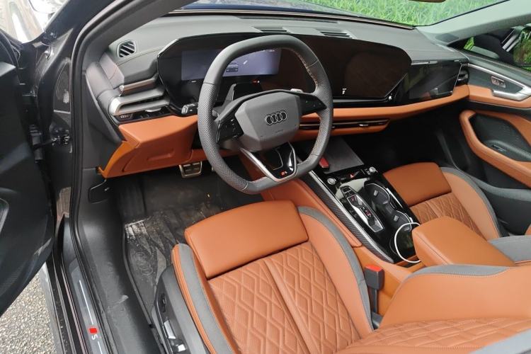Used Audi A5L 2026 2.0T Sport Plus Center Console