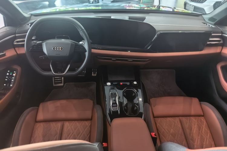 Used Audi A5L 2026 2.0T Sport Plus Center Console