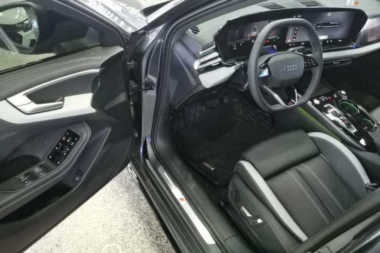 Used Audi A5L 2026 2.0T Sport Driver Seat