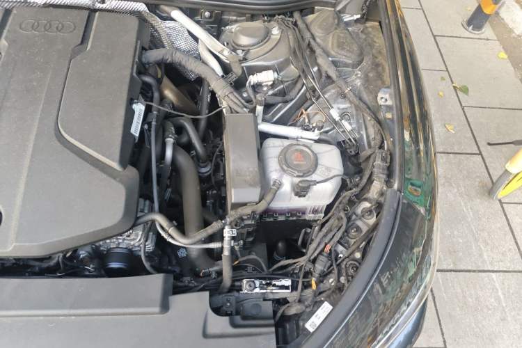 Used Audi A5L 2026 2.0T Sport Engine Bay Left