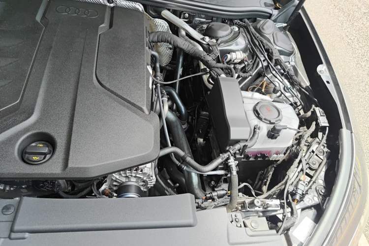 Used Audi A5L 2026 2.0T Sport Plus Engine Bay Left