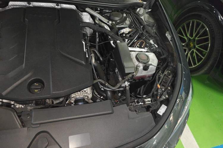 Used Audi A5L 2026 2.0T Sport Plus Engine Bay Left
