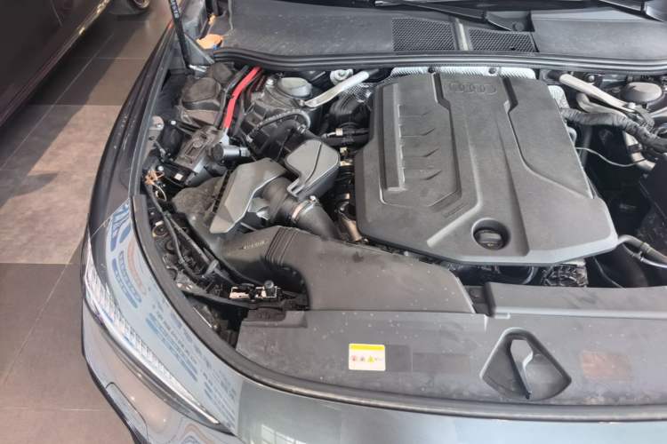 Used Audi A5L 2026 2.0T Sport Plus Engine Bay Right