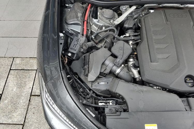 Used Audi A5L 2026 2.0T Sport Plus Engine Bay Right