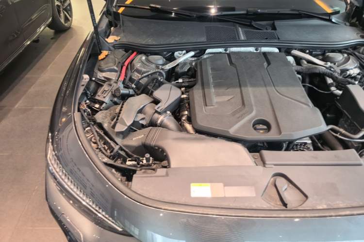Used Audi A5L 2026 2.0T Sport Plus Engine Bay Right
