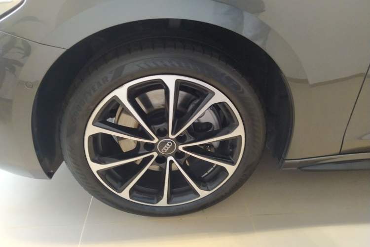 Used Audi A5L 2026 2.0T Sport Plus Exterior 4
