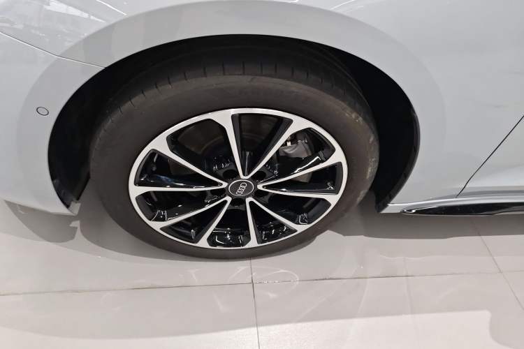 Used Audi A5L 2026 2.0T Sport Plus Exterior 4