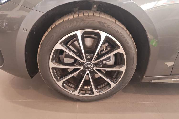 Used Audi A5L 2026 2.0T Sport Plus Exterior 4