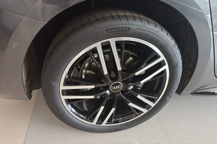 Used Audi A5L 2026 2.0T Sport Plus Exterior 5