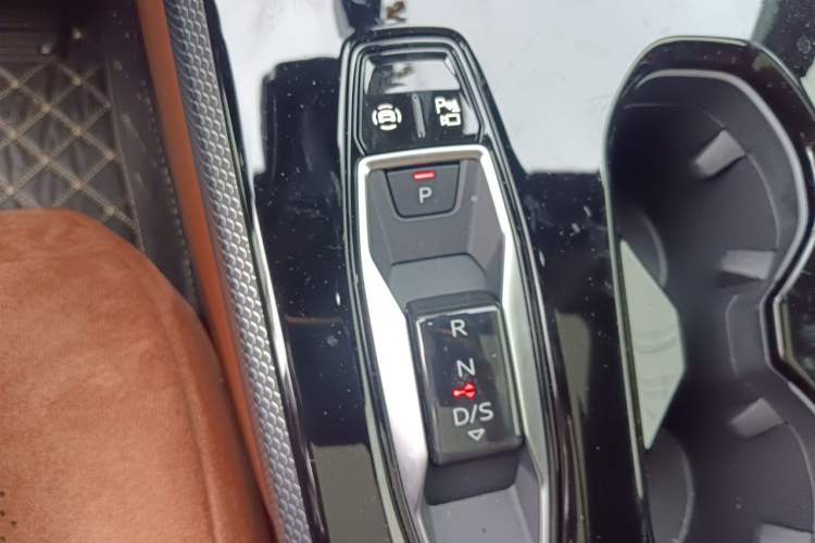 Used Audi A5L 2026 2.0T Sport Gear Lever