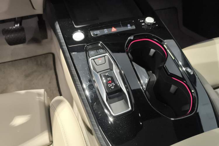Used Audi A5L 2026 2.0T Sport Gear Lever