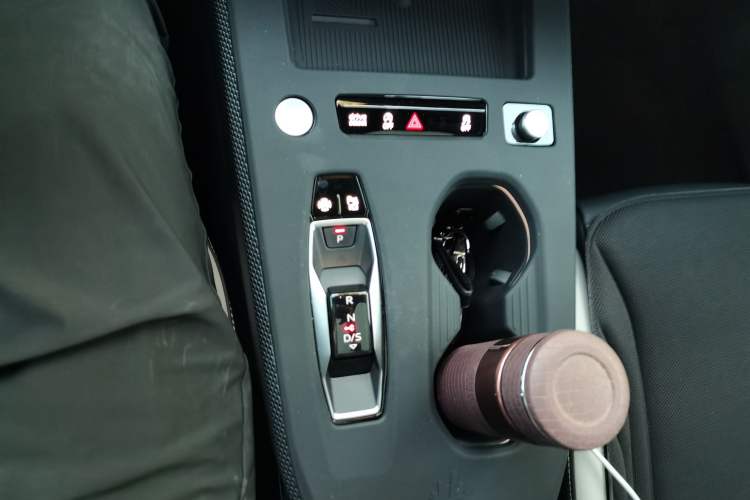 Used Audi A5L 2026 2.0T Sport Plus Gear Lever