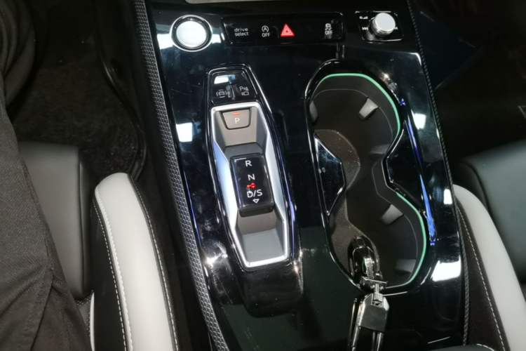 Used Audi A5L 2026 2.0T Sport Gear Lever
