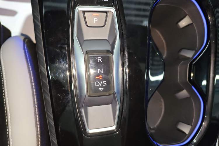 Used Audi A5L 2026 2.0T Sport Plus Gear Lever