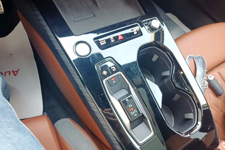Used Audi A5L 2026 2.0T Sport Plus Gear Lever