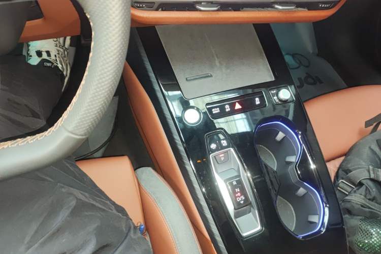 Used Audi A5L 2026 2.0T Sport Plus Gear Lever