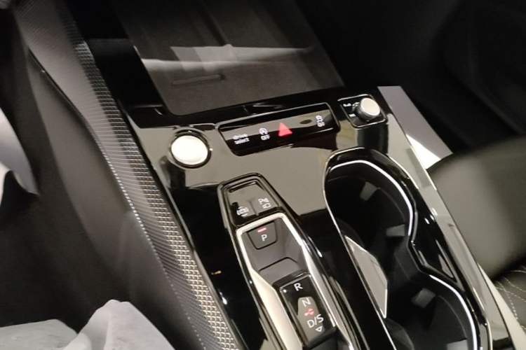 Used Audi A5L 2026 2.0T Ignite Starry Edition Gear Lever