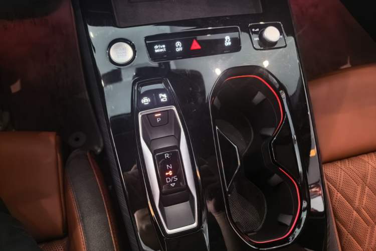 Used Audi A5L 2026 2.0T Sport Plus Gear Lever