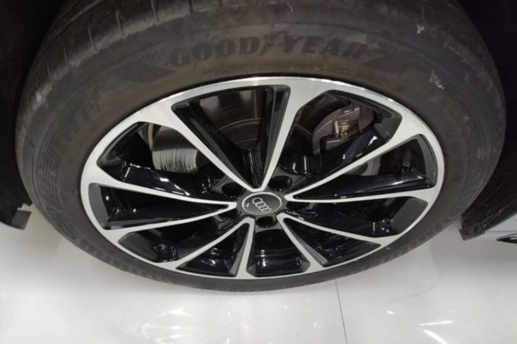Used Audi A5L 2026 2.0T Sport Left Front Wheel Hub