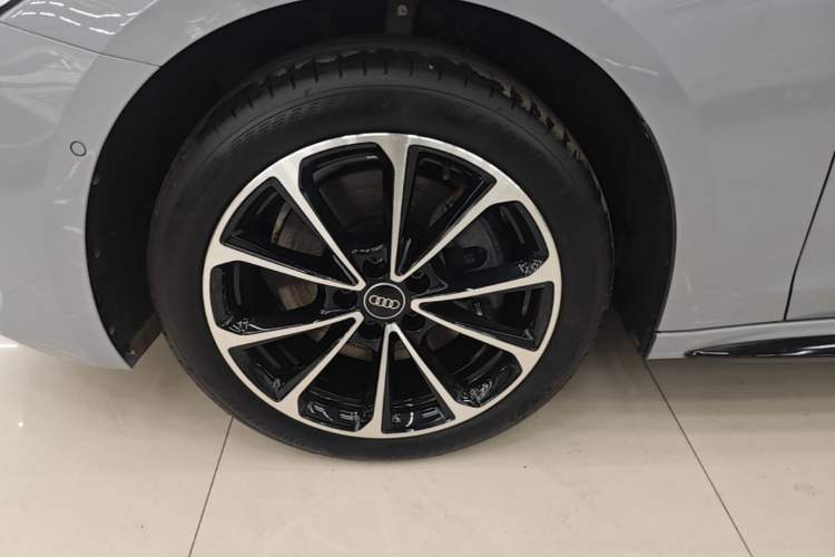 Used Audi A5L 2026 2.0T Sport Plus Left Front Wheel Hub