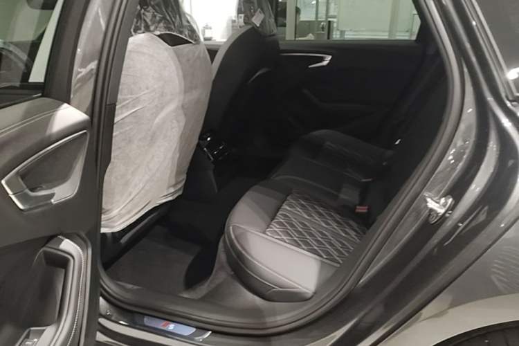 Used Audi A5L 2026 2.0T Ignite Starry Edition Left Rear Seat
