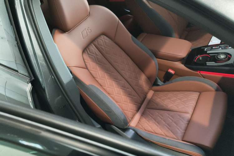 Used Audi A5L 2026 2.0T Sport Plus Right Front Seat