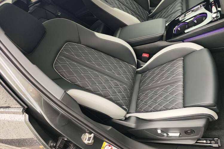 Used Audi A5L 2026 2.0T Sport Plus Right Front Seat
