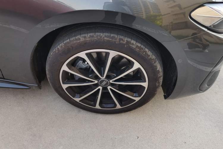 Used Audi A5L 2026 2.0T Sport Plus Right Front Wheel Hub