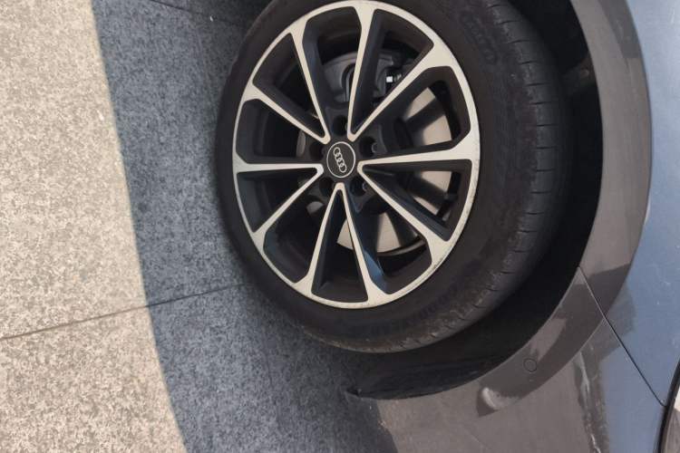 Used Audi A5L 2026 2.0T Sport Plus Right Front Wheel Hub